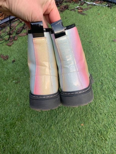 Zateplene duhove topanky, 34