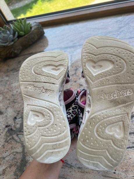 Dievčenské sandálky skachers, 35