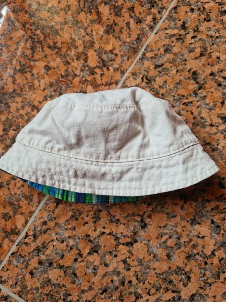 Obojstranný klobúčik, 68