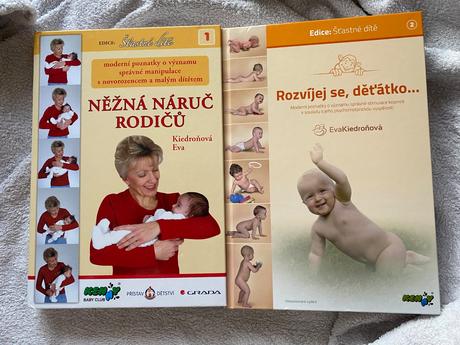 Knihy nežná náruč rodičov a rozvíjej se deťátko,