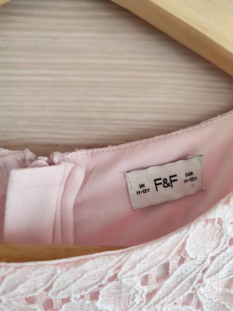 Šaty,top stav, f&f,152