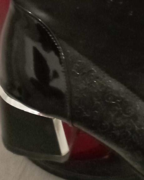 Čižmy s elastickou sárou, 40