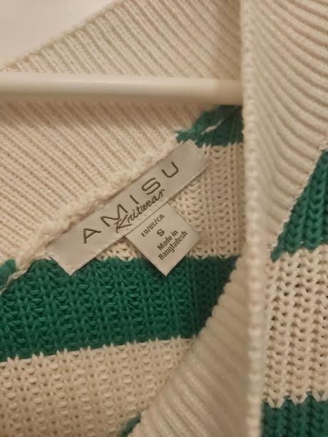 Krasny svetrik, new yorker,xs