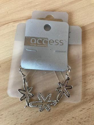 Strieborný náramok,