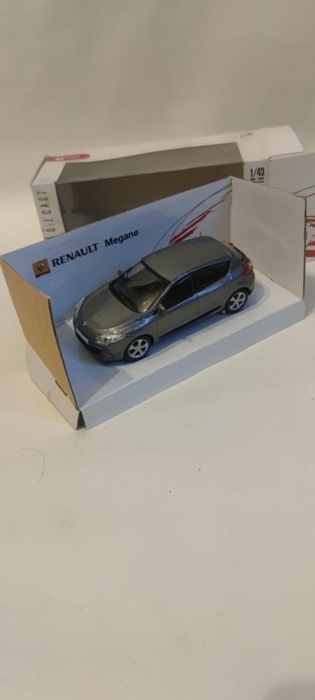 Model auta renault megane, 