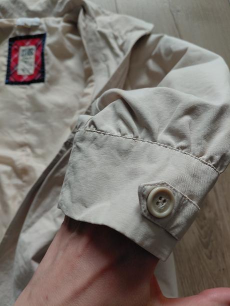 Prechodny kabatik, 122