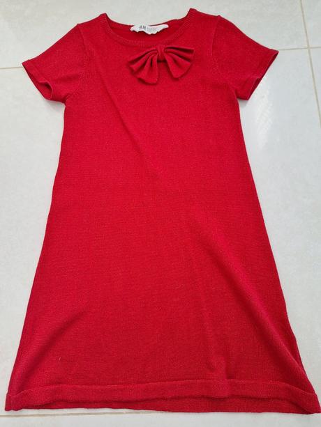 Predam cervene saty, h&m,122