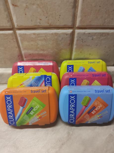 Curaprox travel set,