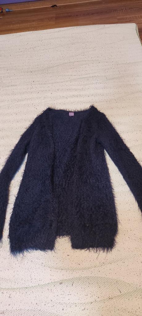 Chlpatý svetrik, 140