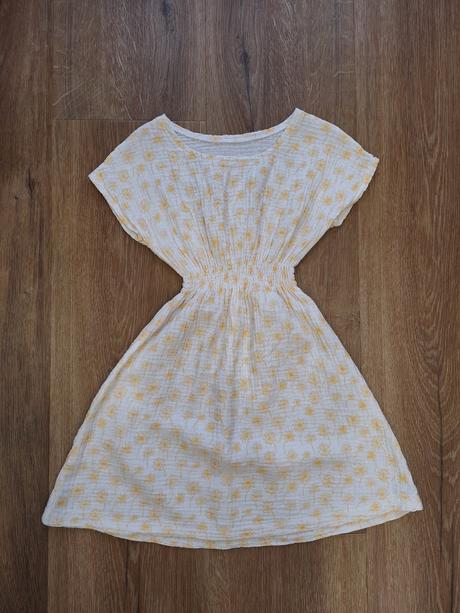 Mušelínové šaty, 110