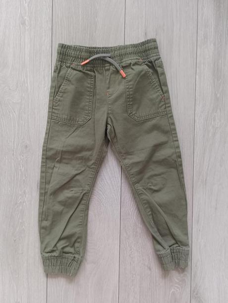 Perfektne nohavice v.110 ff, f&f,110