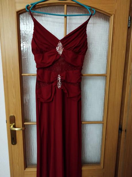 Dlhé spoločenské šaty, 36