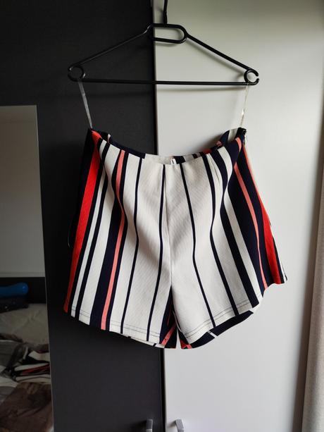 Rare london krátky kostým, rare editions,40 / l