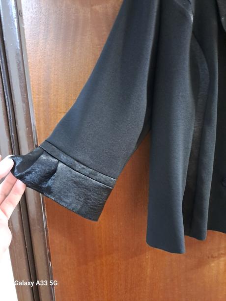 Čierna blúzka so saténom č.cca xl/xxl, xl