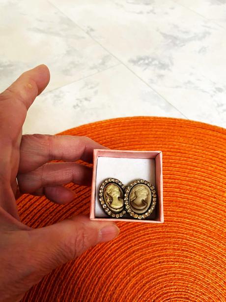 Starožitná súprava/náušnice a prsteň, 