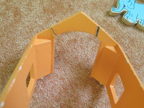 Noemova archa drevena,