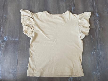 Béžové tricko, 36
