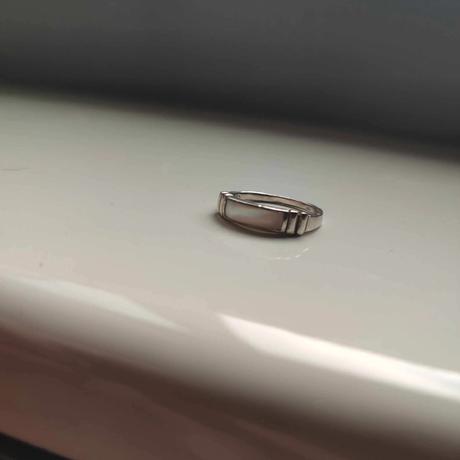 Krásny strieborný prsteň,