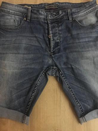 Panske kratase gaudi, gaudi,32