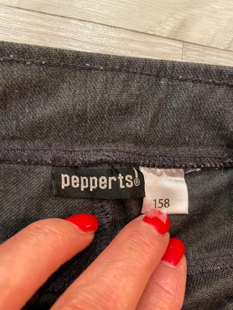 Dvoje džegínsy/ nohavice, pepperts,158