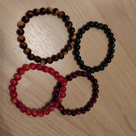 Balicek 4 novych naramkov, 