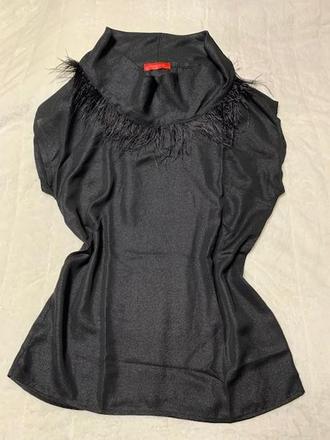 Čierny top s labutienkou zn. magenta, m / s