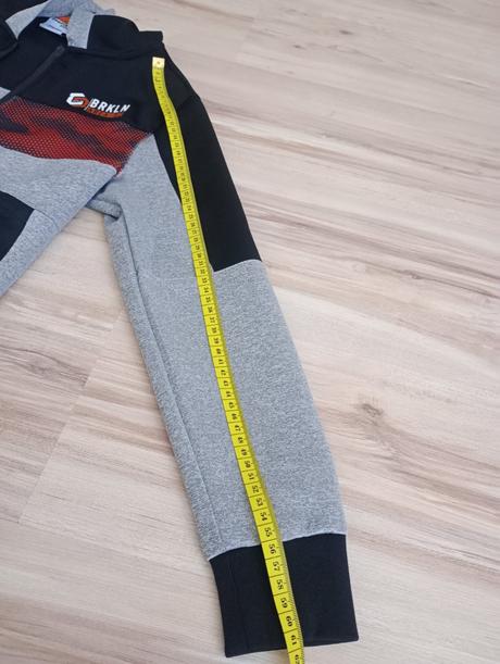 Sveter, chapter young,146