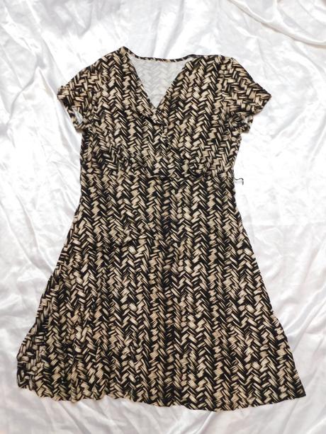 Pekne upletove šaty, 40