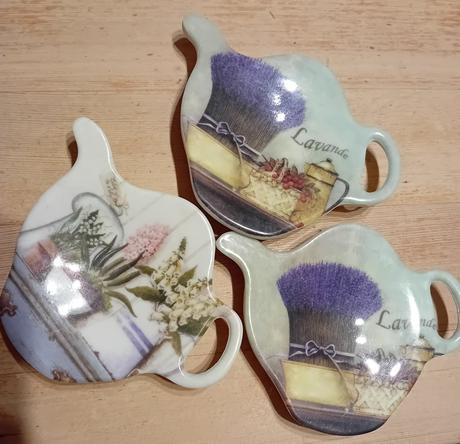 Nádobky na odkladanie použitého  čaju, 