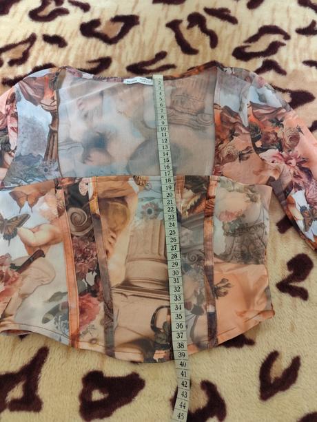 Elegantný farebny top bershka vel.m, ako nove, bershka,m
