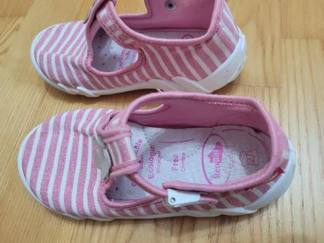 Sándalky, ren but,28