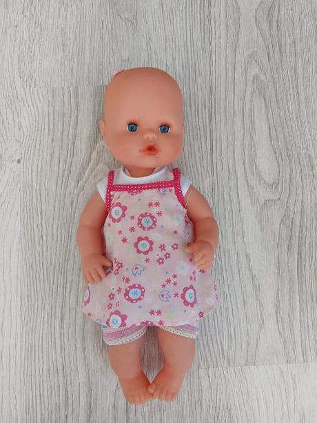 Bábika 35 cm nenuco famosa + nočník a šaty,