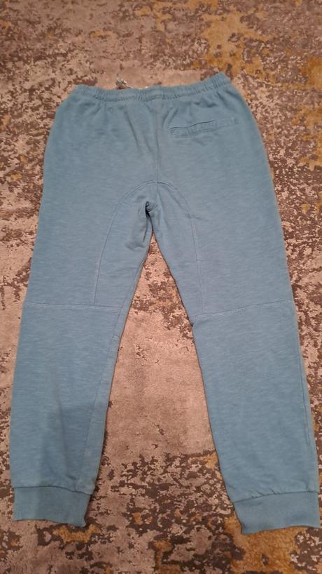 Nohavice na štýl teplákov syn nosil do školy, reserved,158