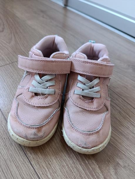 Darujem topánky 25, cupcake,25