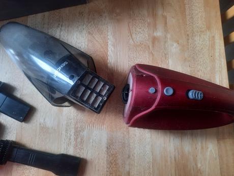 Ručný vysávač, sencor