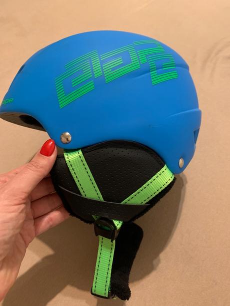 Lyziarska prilba, etape,s