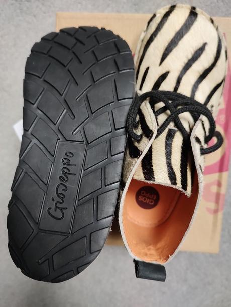 Topánky prechodné, 28