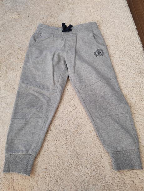 Tepláky 104, lupilu,104