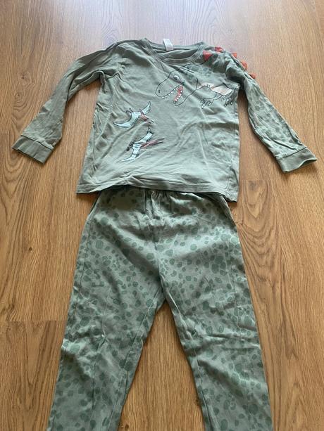 Pyzamka do skolky alebo doma, lindex,110