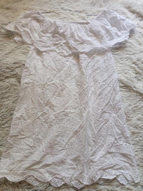 Biele šaty madeirove, 