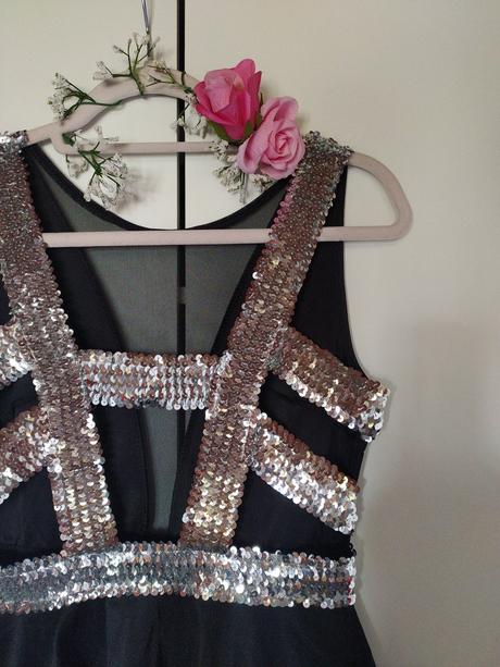 Čierne mini šaty, m