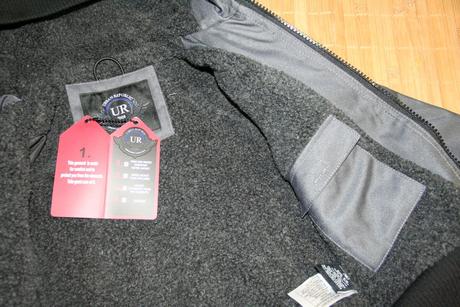 Bunda s kapucou, 116