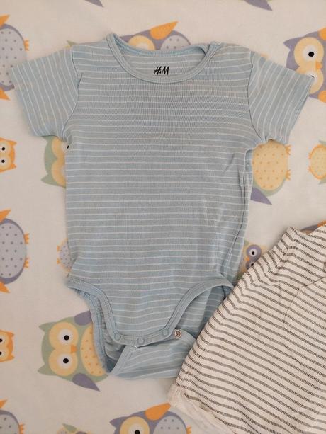 Body s krátkym rukávom a kraťasy na traky hm 74, h&m,74
