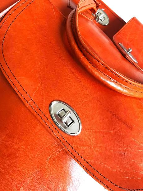 Kožená cestovná taška,