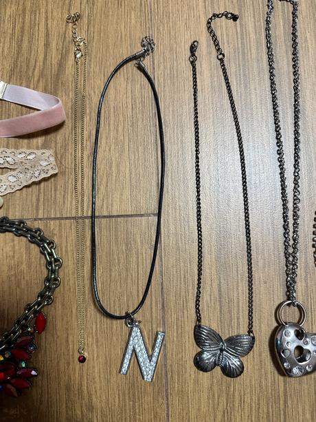 Náhrdelník set 8 ks, 