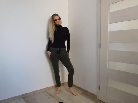 Čierny rolák dámsky 36v,, tezenis,s