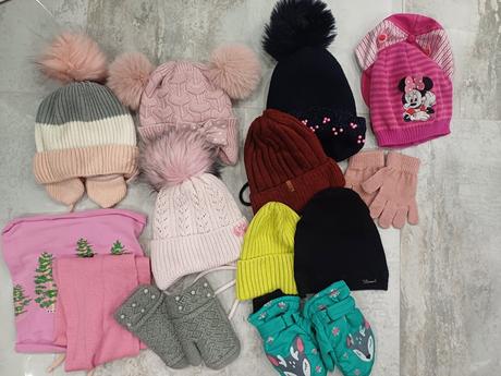 Balik ciapky rukavice, 92