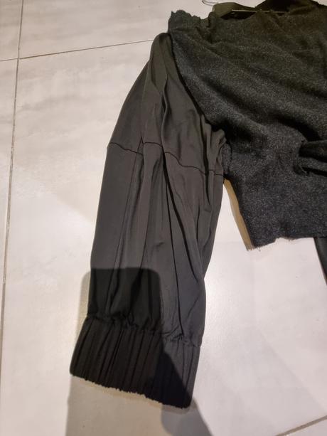 Nové čierne šaty nehera, 34