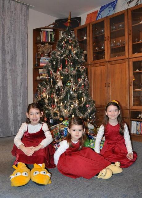 Červené šatočky zn. twinkle, 86