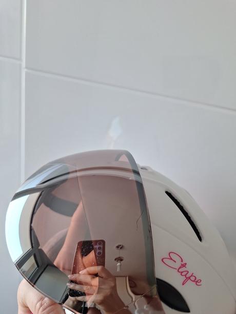 Lyziarska prilba etape, etape,s